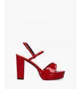 Sandále na platforme, lakované. Červené.